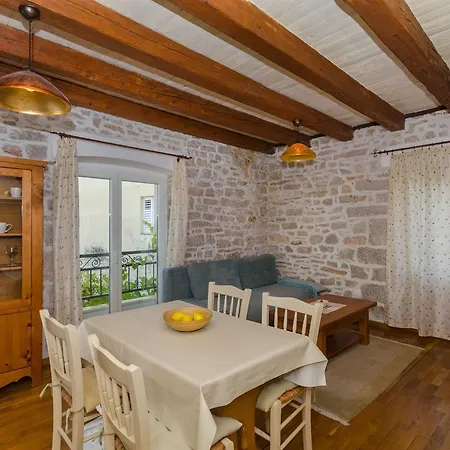 Apartment Renata